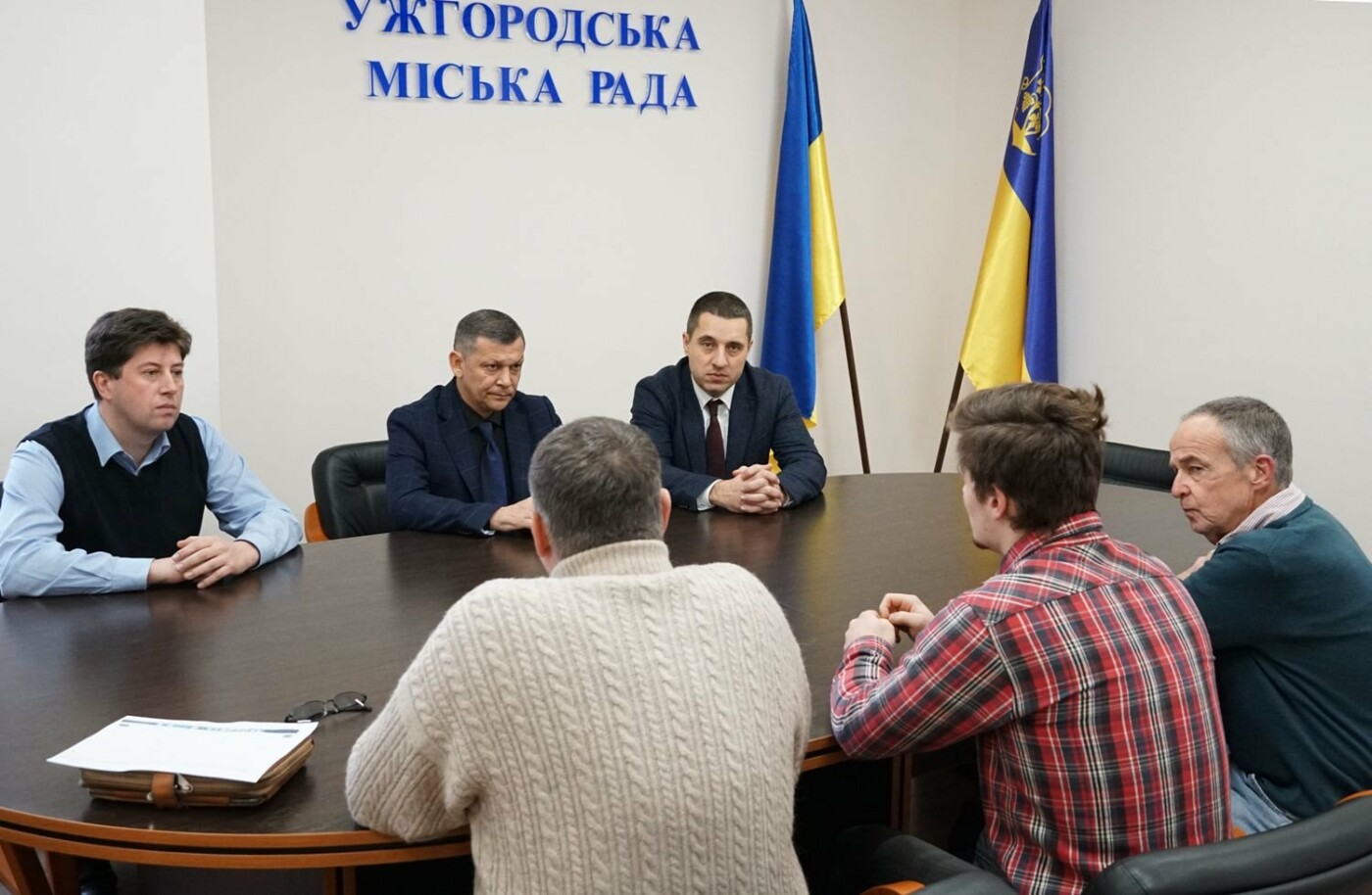 Американці планують облаштувати зелену зону для ромів Ужго..., фото-1 Американці планують облаштувати зелену зону для ромів Ужгорода (ФОТО), фото-1
