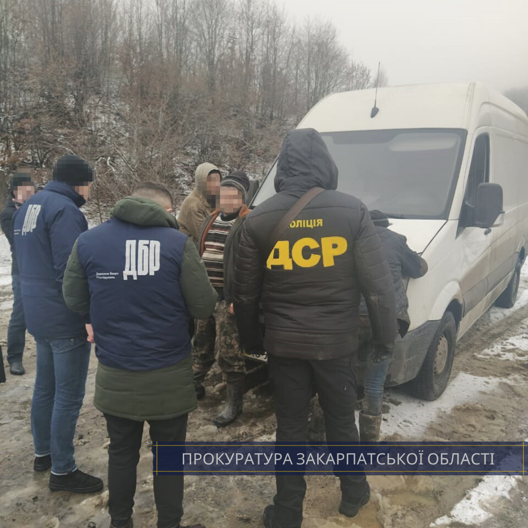 $3 тис за надання дозволу на вирубку дубу: прокуратура Зака..., фото-3 $3 тис за надання дозволу на вирубку дубу: прокуратура Закарпаття викрила лісівника-хабарника (ФОТО), фото-3