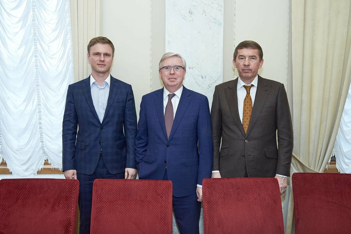 Обговорили питання реформування українського парламенту: за..., фото-1 Обговорили питання реформування українського парламенту: закарпатський нардеп зустрівся з Петом Коксом (ФОТО), фото-1