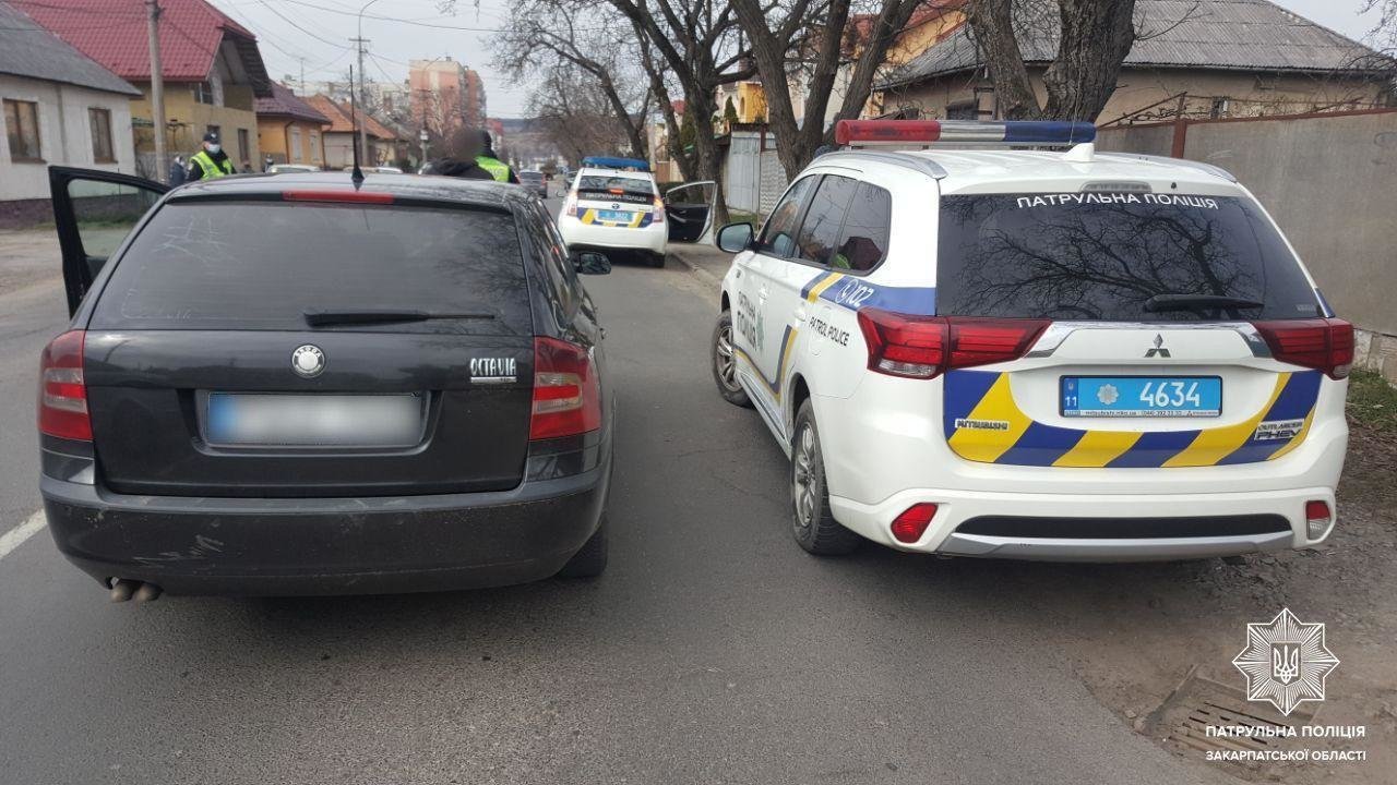 Погоня за порушником: у Мукачеві поліцейські затримали нетв..., фото-1 Погоня за порушником: у Мукачеві поліцейські затримали нетверезого водія , фото-1