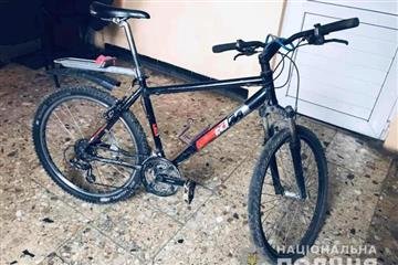 У пенсіонера з Мукачева вкрали велосипед: підозрюють ужгоро..., фото-1 У пенсіонера з Мукачева вкрали велосипед: підозрюють ужгородця (ФОТО), фото-1