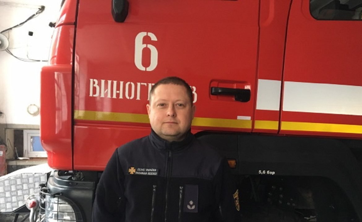 Пожежна частина вдома: закарпатець зібрав цілий автопарк мі..., фото-1 Пожежна частина вдома: закарпатець зібрав цілий автопарк мінікопій машин «101» (ФОТО), фото-1