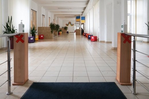 Антисептики, маски, термометри: в Ужгороді всі пункти тесту..., фото-1 Антисептики, маски, термометри: в Ужгороді всі пункти тестування готові до проведення ЗНО (ФОТО), фото-1
