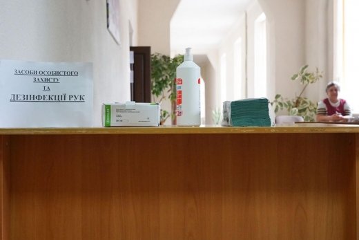 Антисептики, маски, термометри: в Ужгороді всі пункти тесту..., фото-5 Антисептики, маски, термометри: в Ужгороді всі пункти тестування готові до проведення ЗНО (ФОТО), фото-5