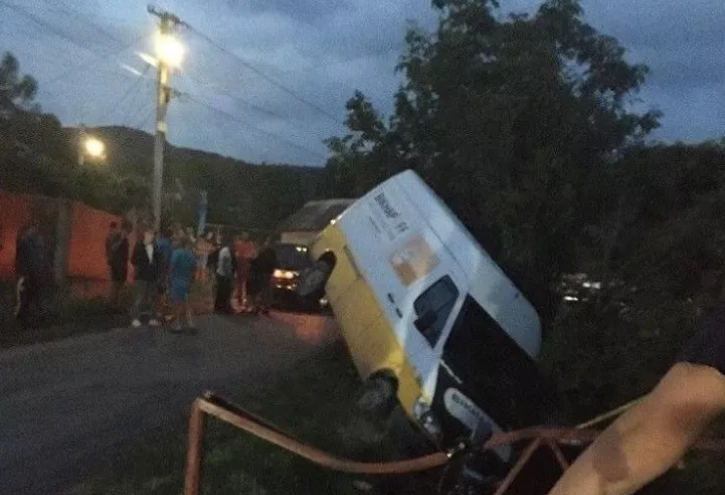 Внаслідок ДТП 200 будинків у закарпатському селі залишились..., фото-1 Внаслідок ДТП 200 будинків у закарпатському селі залишились без газопостачання (ФОТО), фото-1