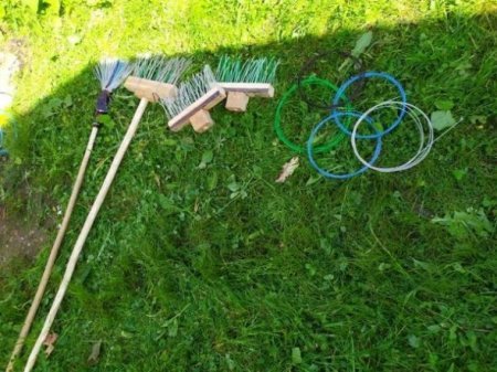 Віники з пластику: закарпатець зробив бізнес на переробці п..., фото-2 Віники з пластику: закарпатець зробив бізнес на переробці пластикових пляшок (ФОТО), фото-2
