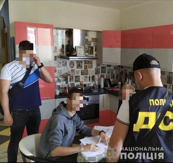Ця справа замовна - один із підозрюваних у постачанні неякі..., фото-4 Ця справа замовна - один із підозрюваних у постачанні неякісного захисту для медиків Закарпаття дав коментар , фото-4