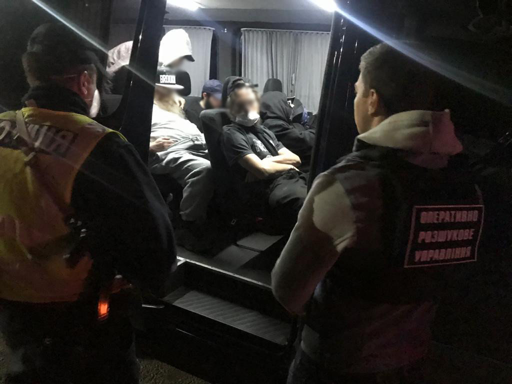 Намагались незаконно потрапити до України: на Закарпатті за..., фото-1 Намагались незаконно потрапити до України: на Закарпатті затримано хасидів-паломників, фото-1