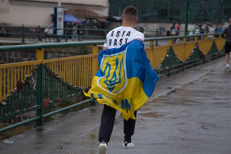 В Ужгороді відбувся Всеукраїнський патріотричний забіг “Шан..., фото-1 В Ужгороді відбувся Всеукраїнський патріотричний забіг “Шаную воїнів, біжу за Героїв України" (ФОТО), фото-1