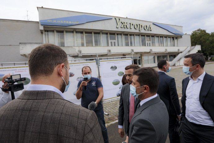 Володимир Зеленський: «Авіазв’язок між Закарпаттям та усією..., фото-1 Володимир Зеленський: «Авіазв’язок між Закарпаттям та усією Україною - стратегічно важливе питання», фото-1