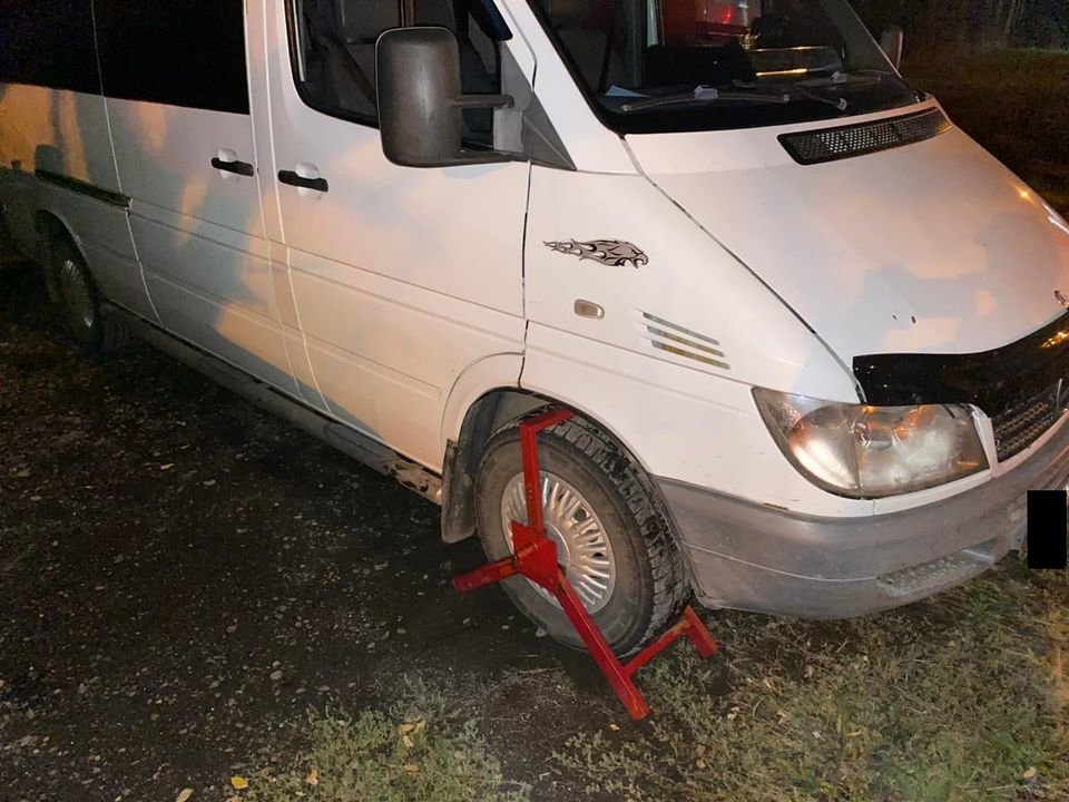Українець намагався перетнути кордон на краденому автомобіл..., фото-2 Українець намагався перетнути кордон на краденому автомобілі (ФОТО) , фото-2