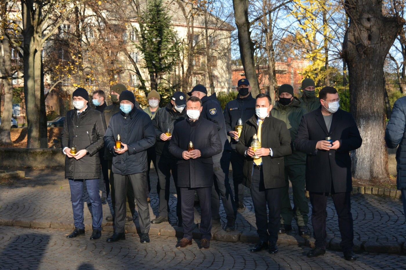 Олексій Петров вшанував пам`ять захисників (ФОТО), фото-1 Олексій Петров вшанував пам`ять захисників (ФОТО), фото-1