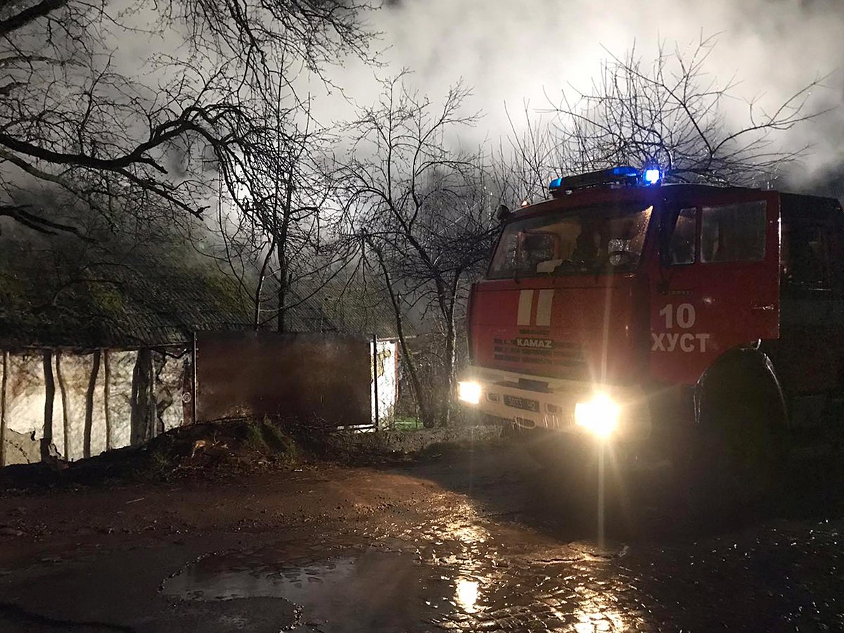 На Закарпатті через пожежу у власній оселі загинув 45-річний чоловік