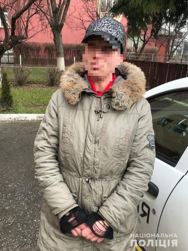 В Ужгороді поліція затримала жінку, яка, представляючись с..., фото-1 В Ужгороді поліція затримала жінку, яка, представляючись соціальним працівником, обкрадала пенсіонерів (ФОТО), фото-1