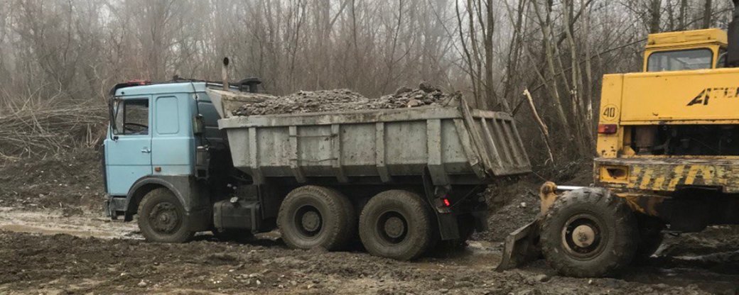 Збитків на понад 7 млн грн: закарпатського підприємця судитимуть за видобуток гравію