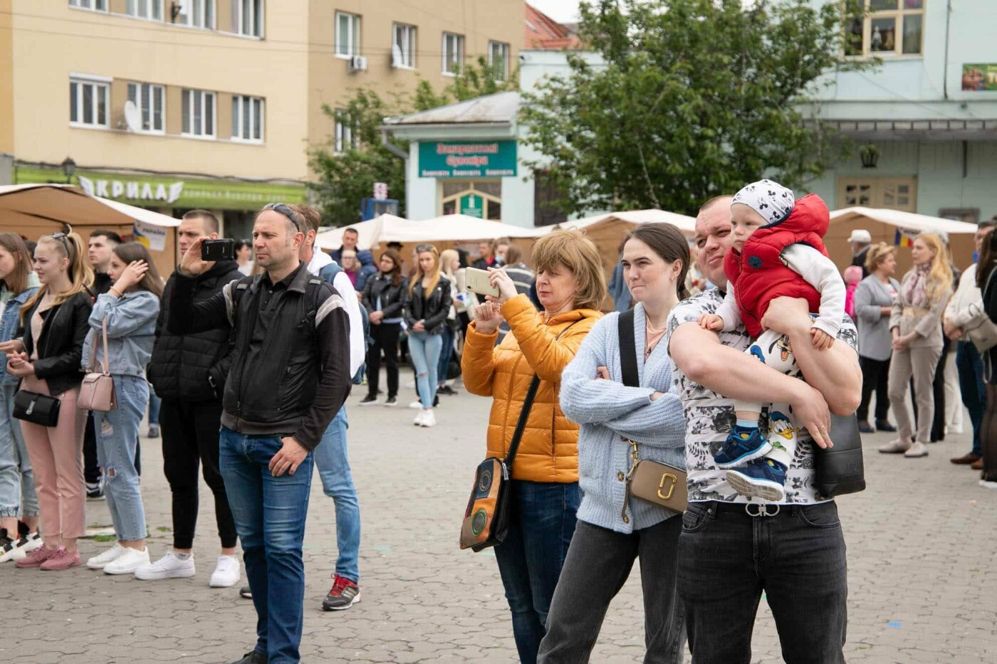 Ярмарок, брейн-ринг, конкурси: як в Ужгороді відзначали День Європи в Україні (ФОТО), фото-3