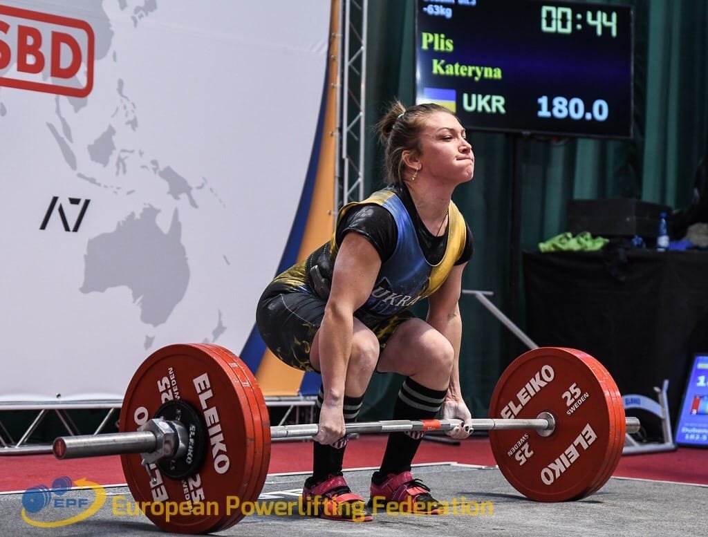 Закарпатські спортсмени вибороли 3 золоті медалі на чемпіонаті України з пауерліфтингу