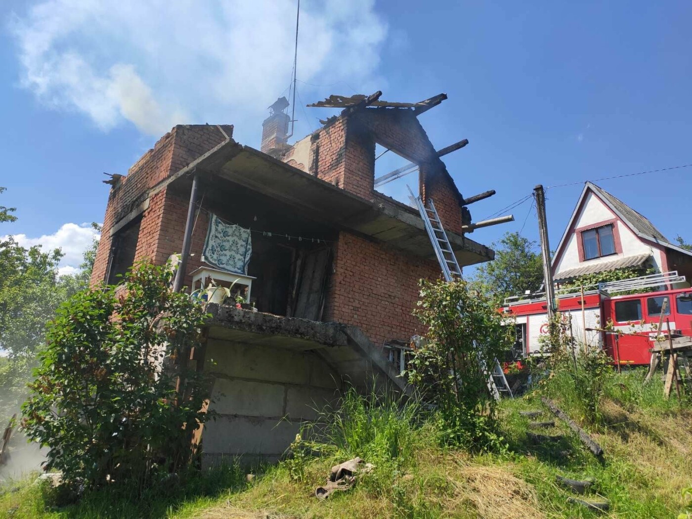 На Ужгородщині горів житловий будинок в дачному масиві  (ФОТО), фото-2