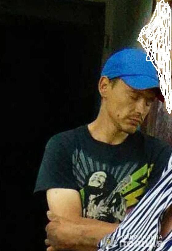Поліція розшукує чоловіка, який переховується після жорстокого вбивства