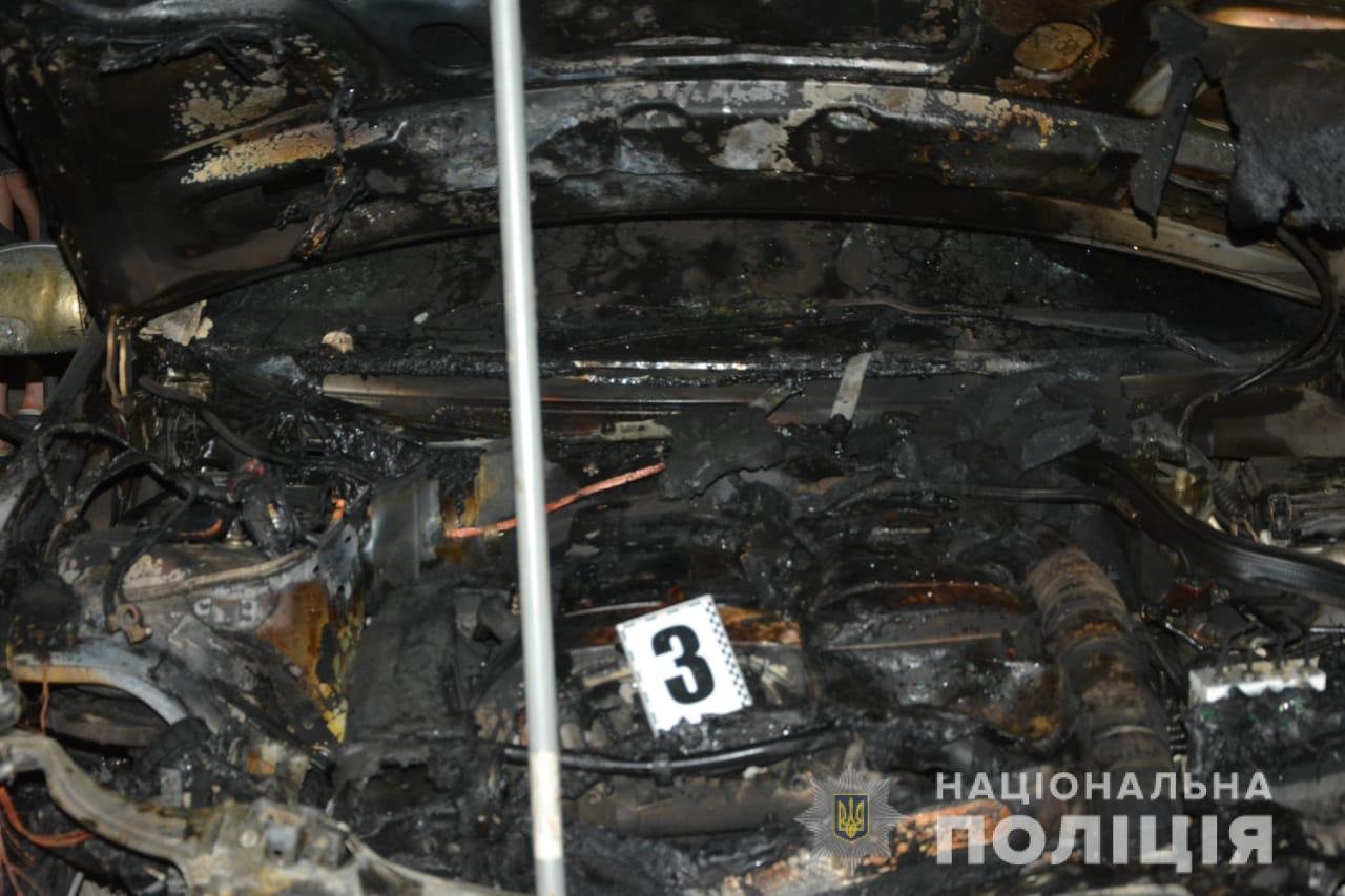 На Закарпатті чоловік підпалив авто колишньої дружини