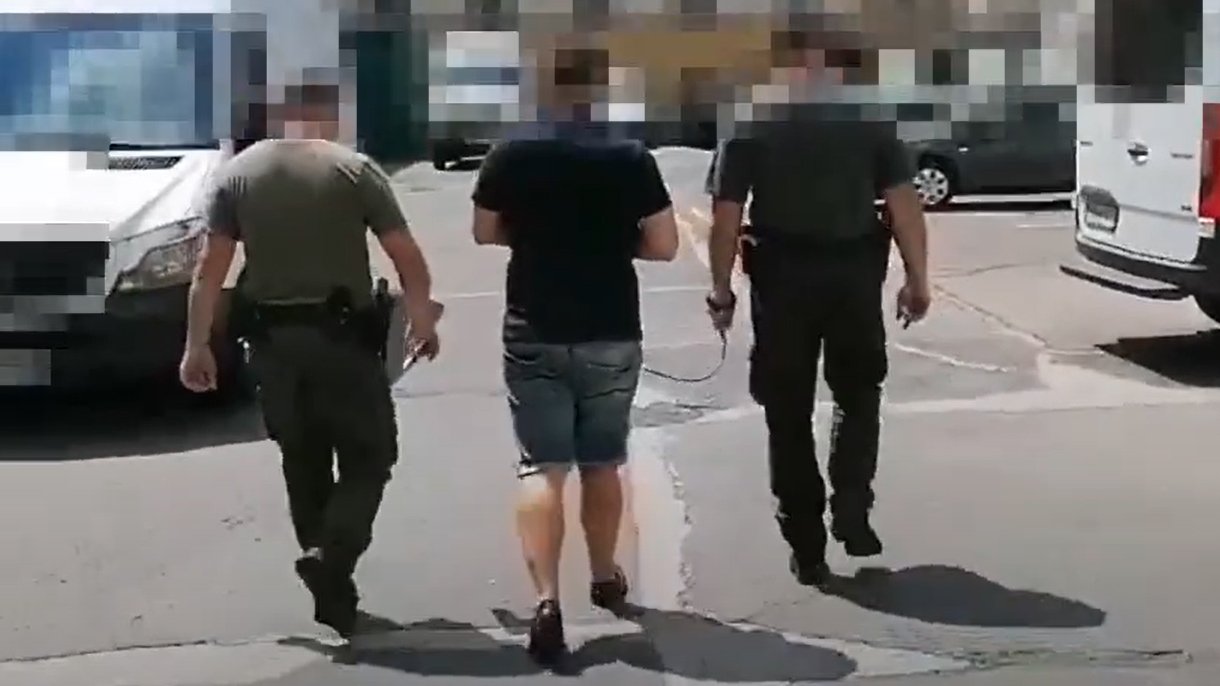 У ПП «Чоп – Загонь» затримали українця, який надавав фальшиві документи для в’їзду до Угорщини