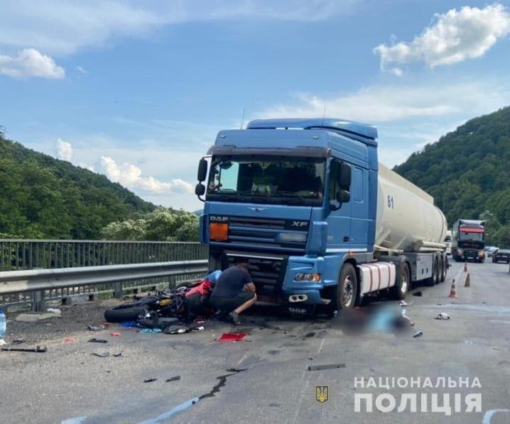 Смертельна ДТП на Закарпатті за участі мотоцикліста: з'явилися нові подробиці та світлини з місця трагедії , фото-2