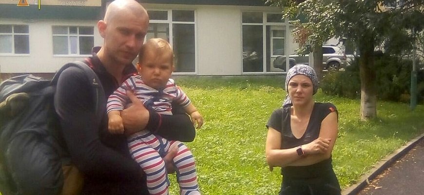 У Карпатах заблукало подружжя з Києва з немовлям