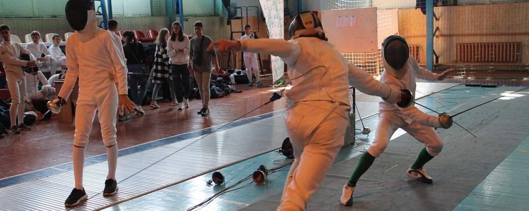 Всеукраїнський турнір країн Карпатського єврорегіону з фехтування почався в Ужгороді (ФОТО)