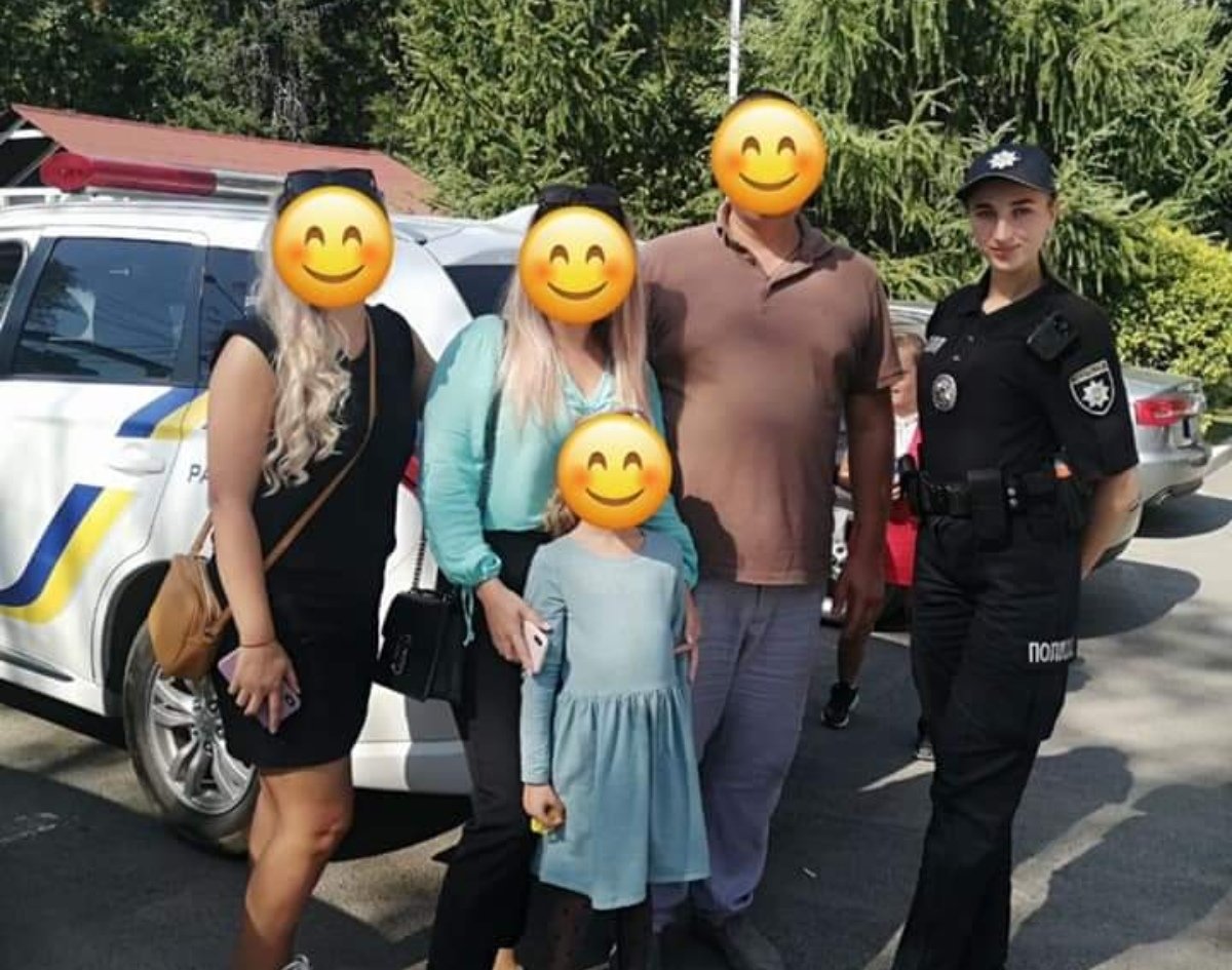 В Ужгороді завдяки небайдужим громадянам патрульні повернули чоловіку втрачені речі та гаманець