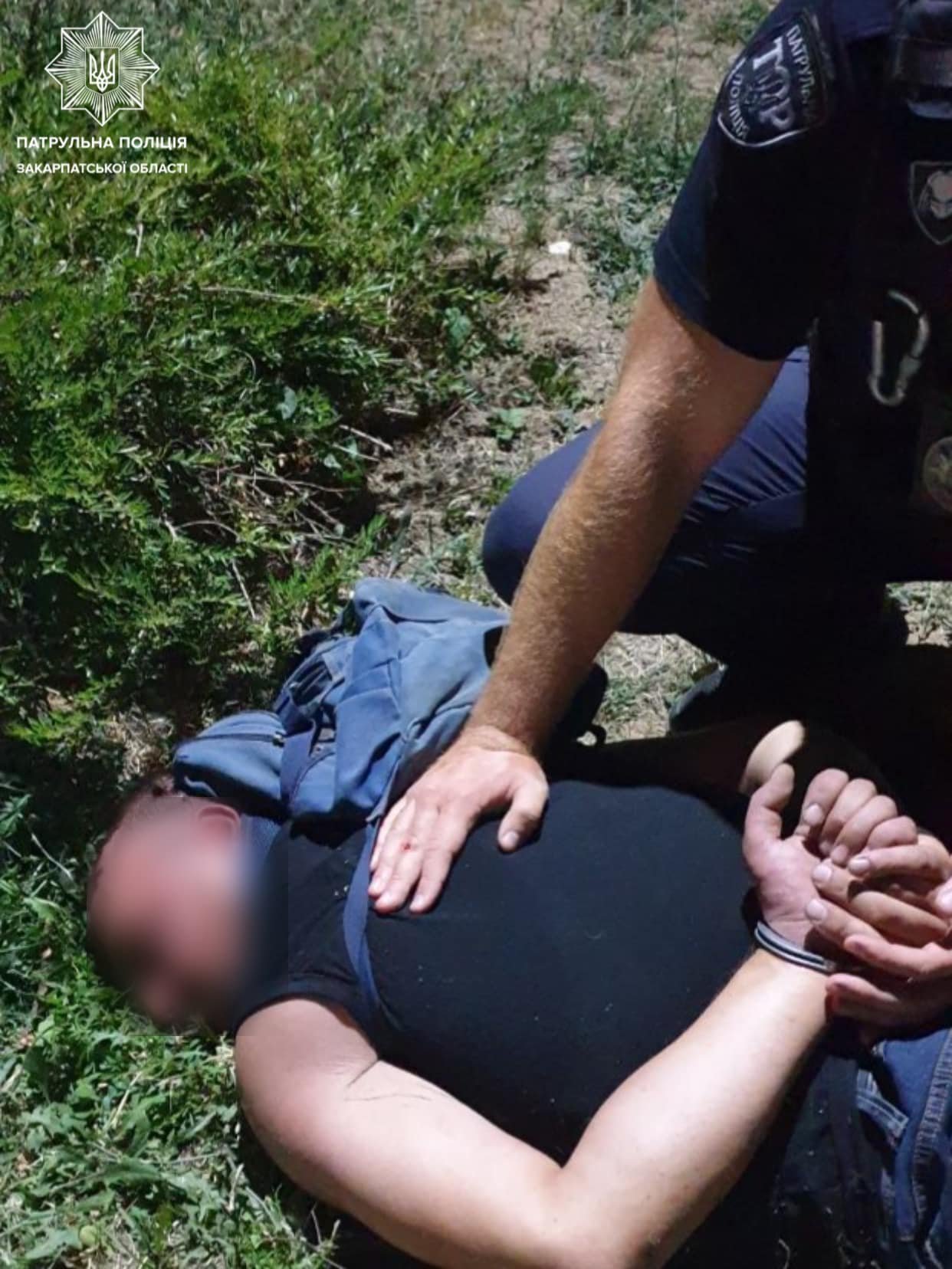 В Ужгороді виявили чоловіка, який мав при собі речовини, схожі на наркотичні