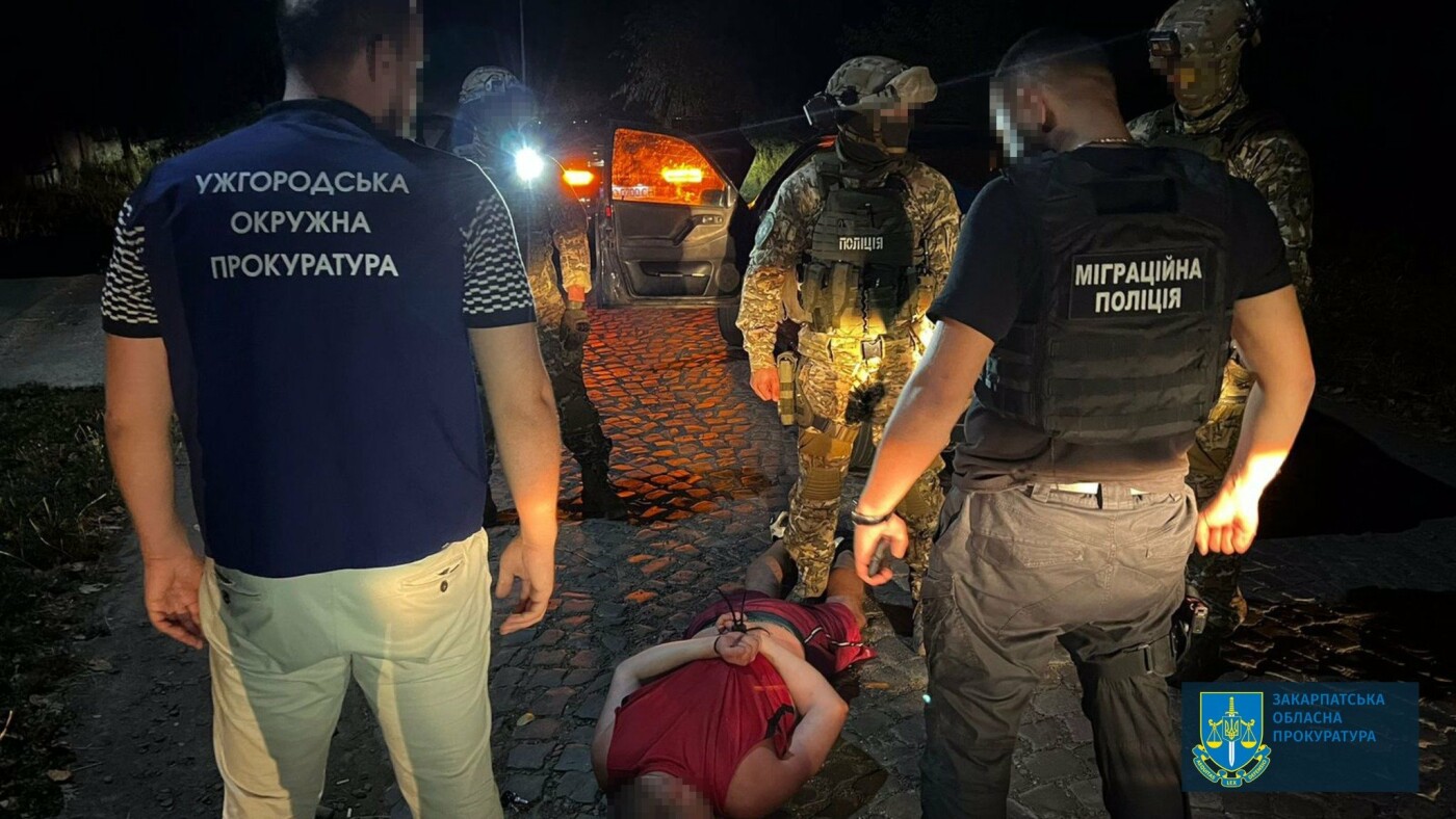 На Берегівщині затримали двох людей, які намагалися переправляти за кордон ухилянтів