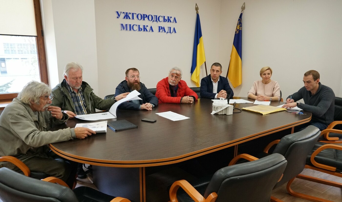В Ужгородській міськраді обговорили проект майбутнього пам’ятника на набережній