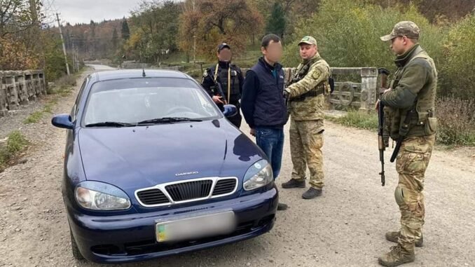 В Закарпатті поліція та прикордонники затримали розшукуваного за вбивство Полтавчанина