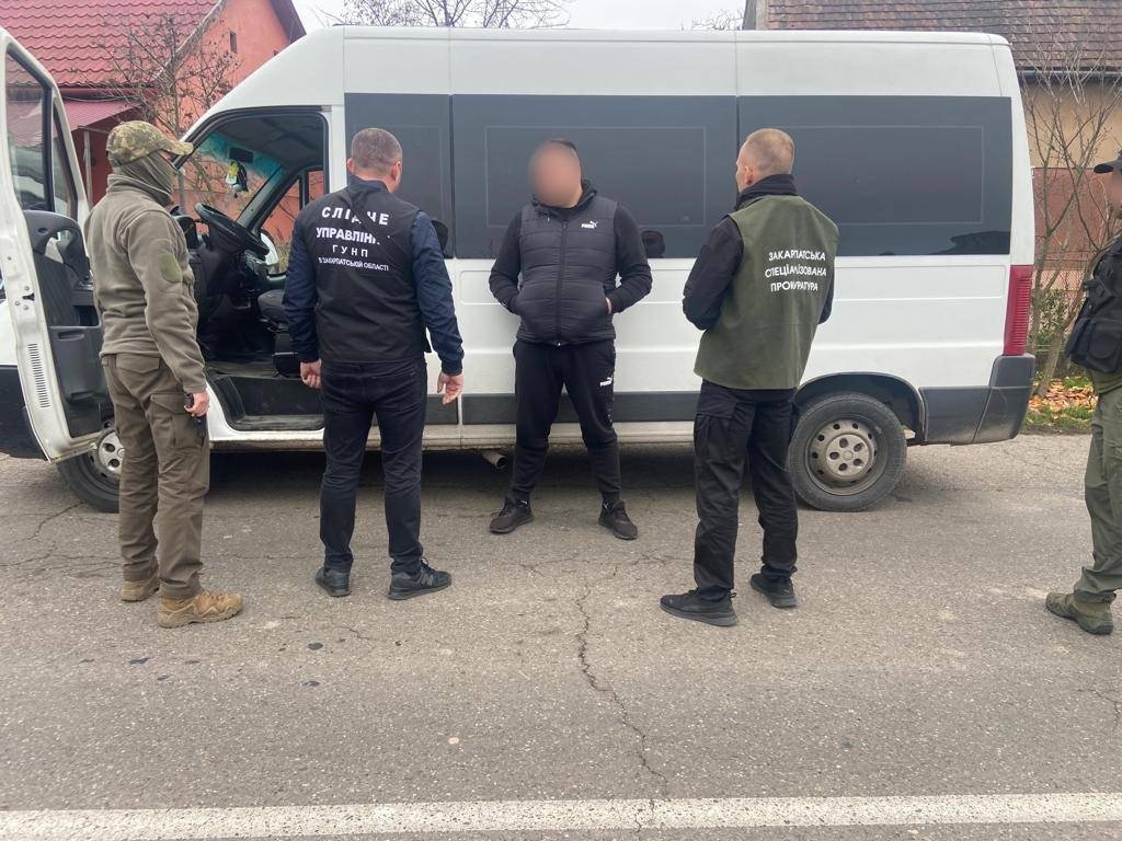За 7000 доларів ужгородець оформлював ухилянтів 