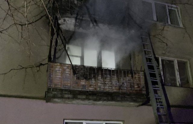 В Мукачеві горіла квартира в житловій багатоповерхівці