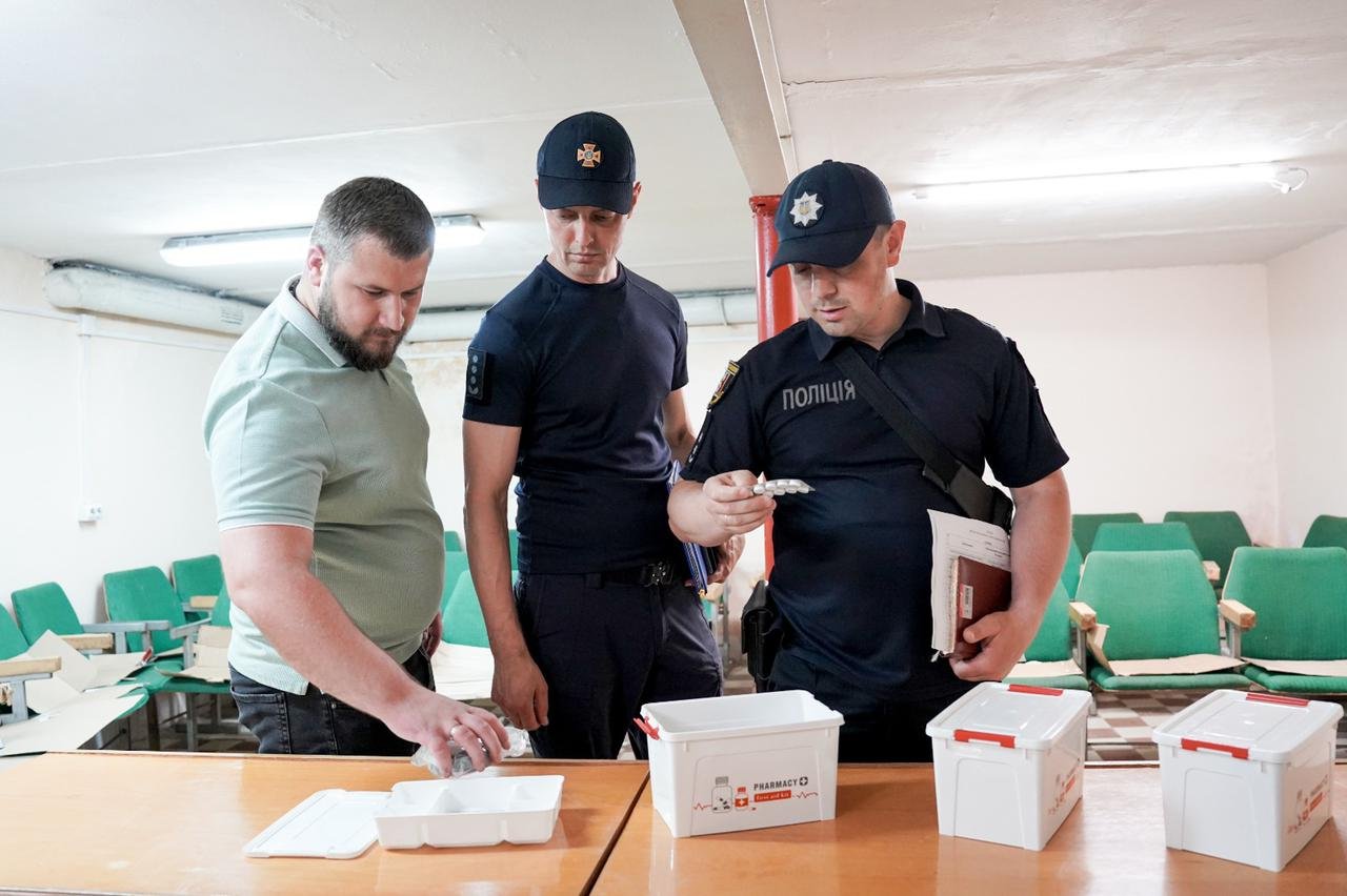 На Закарпатті поліція та рятувальники перевіряють укриття: рейди здійснюватимуть в різний час доби