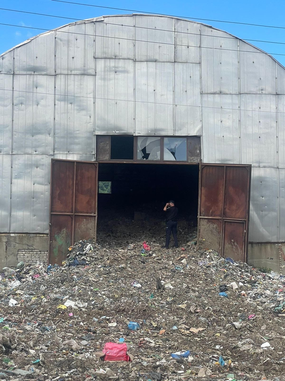 На Ужгородщині виявили несанкціонований смітник на землях комунальної власності