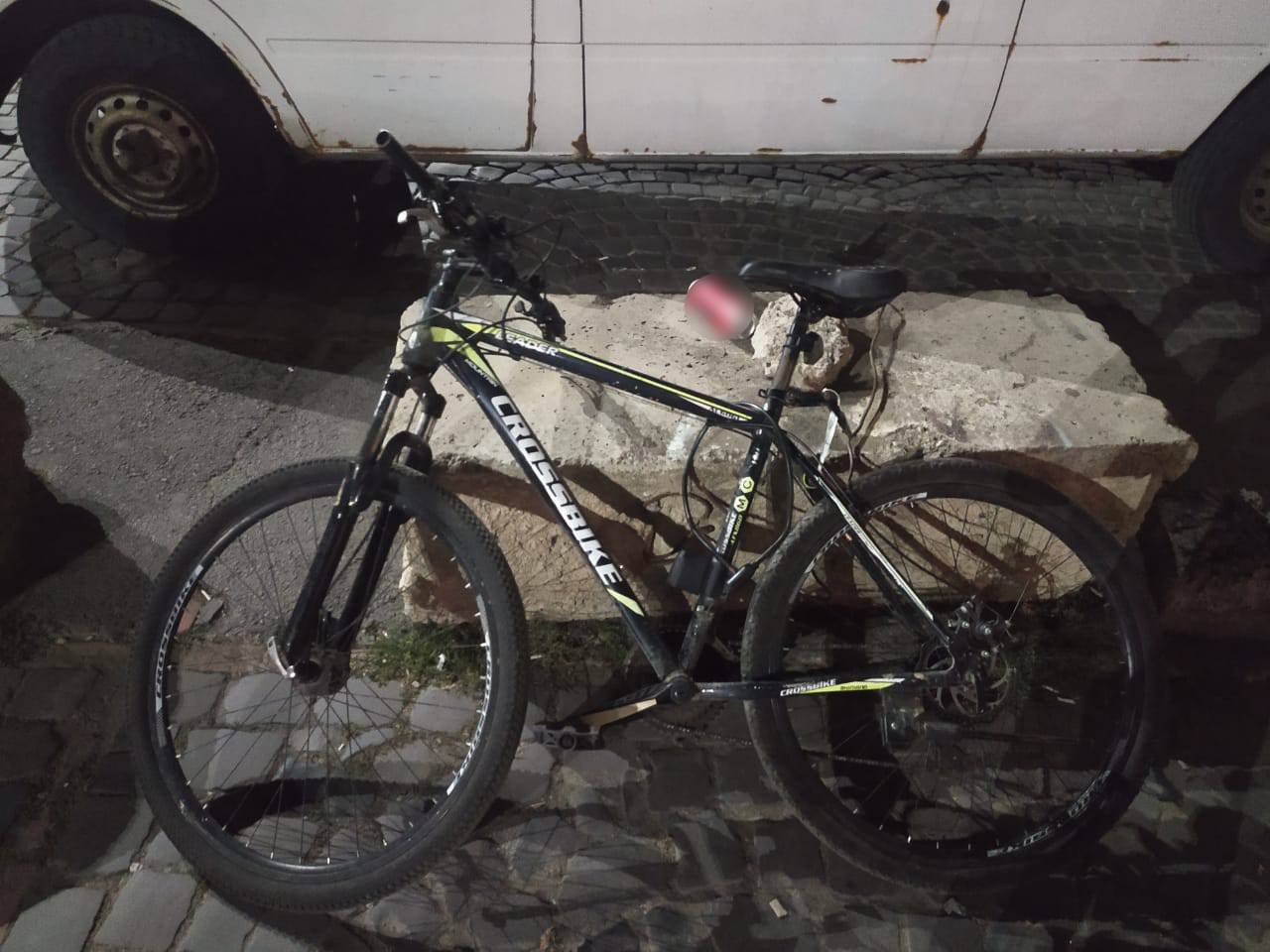 У Мукачеві львів'янин викрав у неповнолітнього хлопця велосипед