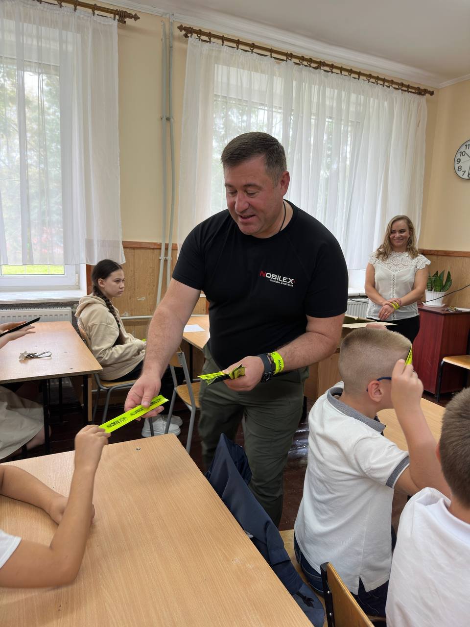 Світло для України. В ужгородських школах стартував безпековий проєкт