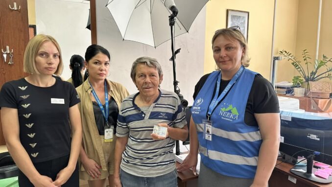 В Ужгороді видали паспорт чоловіку без громадянства
