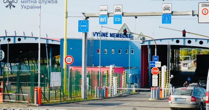 Словацькі перевізники готові повністю заблокувати пункт пропуску
