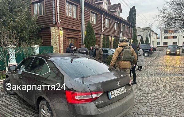 Сьогодні правоохоронці проводили обшук у директора Свалявського лісгоспу