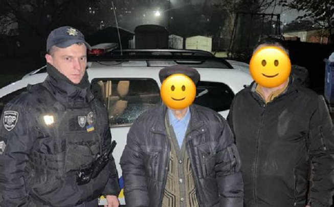 Патрульні допомогли мукачівцю розшукати батька, який загубився у місті