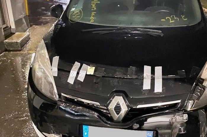 Викрадений у Франції автомобіль розшукали на кордоні з Угорщиною
