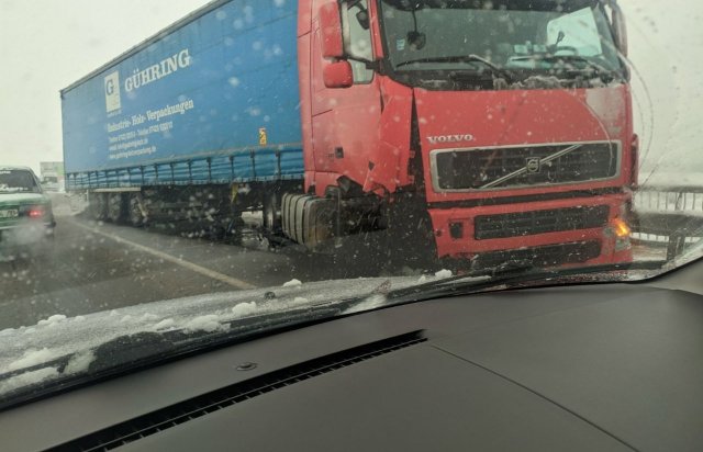 У Мукачеві на мосту сталась ДТП. Рух ускладнений